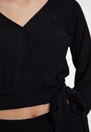 Bayan Siyah Bağlama Detaylı Kruvaze Kesim Bluz