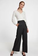 Bayan Krem Bağlama Detaylı Kruvaze Kesim Bluz