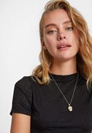 Bayan Siyah Yaka Detaylı Crop Top