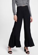 Bayan Siyah Fırfır Detaylı Bol Pantolon