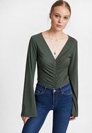 Bayan Yeşil Büzgülü Flare Kol Bluz