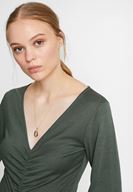 Bayan Yeşil Büzgülü Flare Kol Bluz