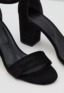 Bayan Siyah Şeritli Topuklu Ayakkabı