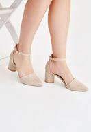 Bayan Krem Toka Detaylı Yuvarlak Topuklu Ayakkabı