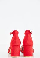 Bayan Kırmızı Toka Detaylı Yuvarlak Topuklu Ayakkabı