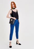 Bayan Lacivert Yumuşak Dokulu Büzgü Detaylı Pantolon