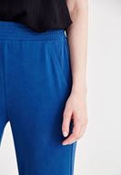 Bayan Lacivert Yumuşak Dokulu Büzgü Detaylı Pantolon