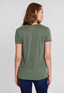 Bayan Yeşil Yumuşak Dokulu V Yaka Basic Tişört