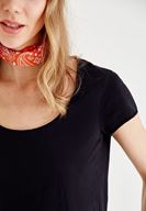 Bayan Siyah U Yaka Basic Tişört