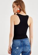 Bayan Siyah U Yaka Kalın Askılı Bluz