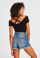 Bayan Siyah Sırtı Biye Detaylı Tişört