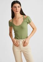 Bayan Yeşil Sırtı Biye Detaylı Tişört