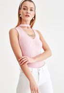 Bayan Pembe Choker Detaylı V Yaka Atlet