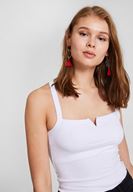 Bayan Beyaz Sırtı Çapraz Askılı Bluz