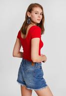 Bayan Kırmızı U Yaka Pamuk Tişört