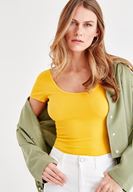 Bayan Sarı U Yaka Pamuk Tişört