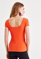 Bayan Kırmızı U Yaka Pamuk Tişört