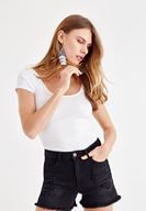 Bayan Beyaz U Yaka Pamuk Tişört