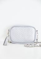 Bayan Gümüş Püskül Detaylı Askılı Çanta