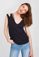 Bayan Siyah Omuz Detaylı Biyeli Tişört