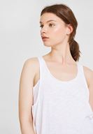 Bayan Beyaz U Yaka Detaylı Atlet