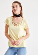 Bayan Sarı Çapraz Biye Detaylı Tişört ( MODAL )