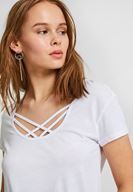 Bayan Beyaz Çapraz Biye Detaylı Tişört ( MODAL )