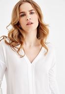 Bayan Krem V Yaka Detaylı Bluz