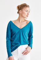 Bayan Mavi Sırt Detaylı V Yaka Tişört