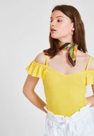Bayan Sarı Omuzları Fırfırlı İnce Askılı Bluz