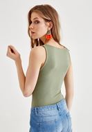 Bayan Yeşil Basic Kare Yaka Atlet