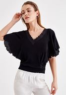 Bayan Siyah Beli Lastikli Kol Detaylı Bluz 