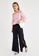 Bayan Pembe Lastikli Düşük Omuz Bluz