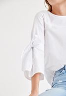 Bayan Beyaz Kolları Bağlama Detaylı Bluz