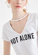 Bayan Beyaz Slogan Baskılı V Yaka Tişört