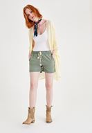 Bayan Yeşil Beli Lastikli Cep Detaylı Mini Şort