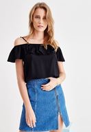 Bayan Siyah Fırfır Detaylı Düşük Omuzlu Bluz