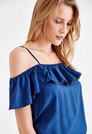 Bayan Mavi Fırfır Detaylı Düşük Omuzlu Bluz