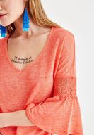 Bayan Kırmızı V Yaka Kolları Dantel Detaylı Bluz