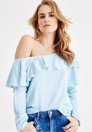 Bayan Mavi Düşük Omuzlu Fırfır Detaylı Bluz