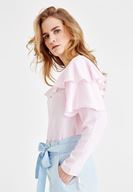 Bayan Pembe Düşük Omuzlu Fırfır Detaylı Bluz