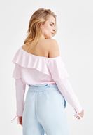 Bayan Pembe Düşük Omuzlu Fırfır Detaylı Bluz