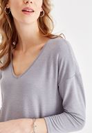 Bayan Gri Uzun Kollu V Yaka Basic Tişört