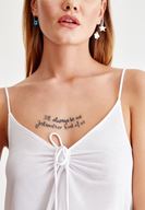 Bayan Beyaz İnce Askılı Önü Büzgü Detaylı Bluz