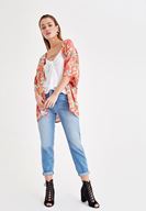 Bayan Beyaz İnce Askılı Önü Büzgü Detaylı Bluz