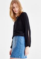 Bayan Siyah Önü Bağlamalı Kol Detaylı Bluz