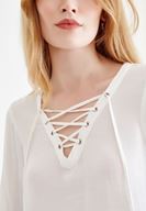 Bayan Krem Önü Bağlamalı Kol Detaylı Bluz