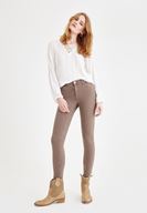 Bayan Krem Önü Bağlamalı Kol Detaylı Bluz