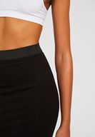 Bayan Siyah Beli Lastik Detaylı Diz Altı Etek