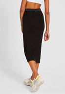 Bayan Siyah Beli Lastik Detaylı Diz Altı Etek